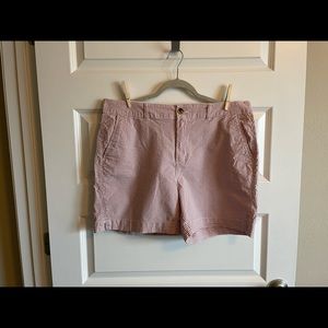 Old Navy seersucker pink and white checked shorts